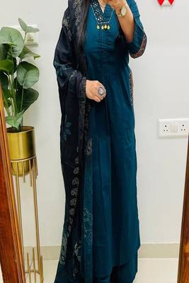 Floral embroidered  cotton v neck blue kurta trouser & dupatta set 2