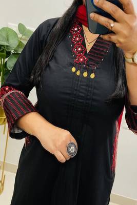 Floral embroidered cotton v neck black kurta trouser & dupatta set 3