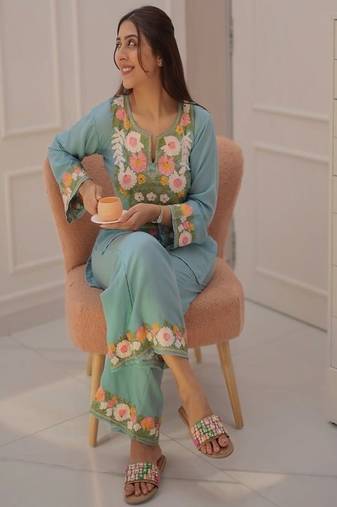 Floral embroidered pure cotton keyhole neck blue co ord set