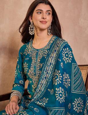 Women blue cotton blend floral printed straight kurta trouser with dupatta 2