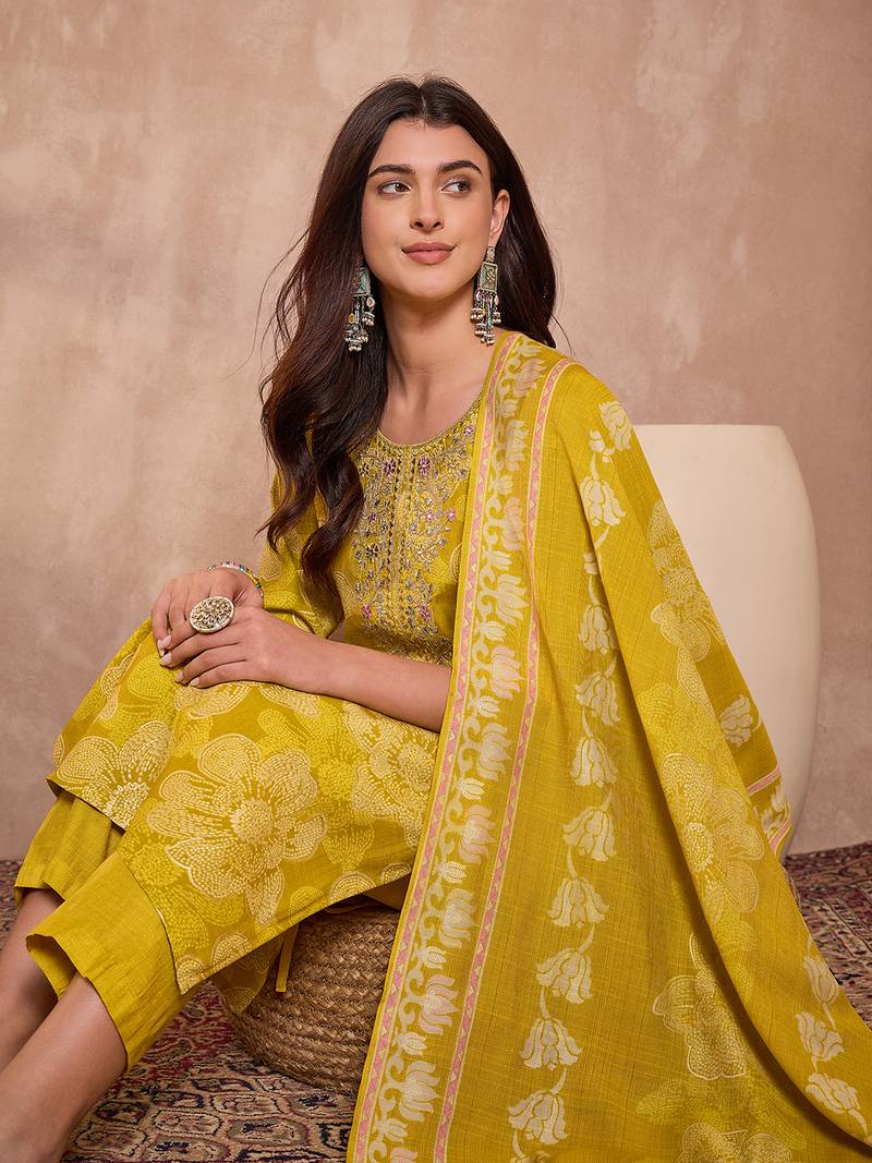 Women yellow  floral printed straight kurta trouser with dupatta