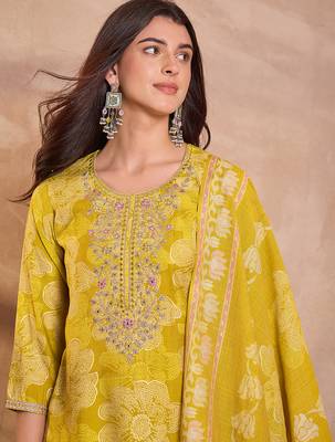 Women yellow  floral printed straight kurta trouser with dupatta 2