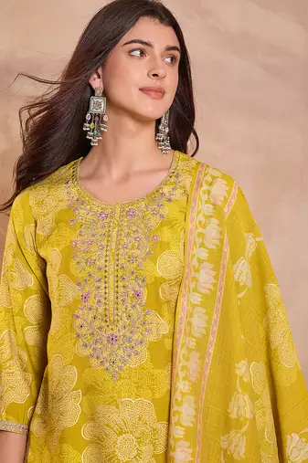 Women yellow  floral printed straight kurta trouser with dupatta