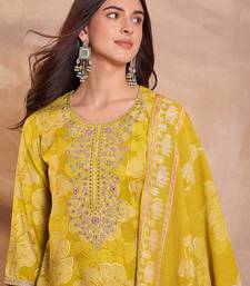 Women yellow  floral printed straight kurta trouser with dupatta