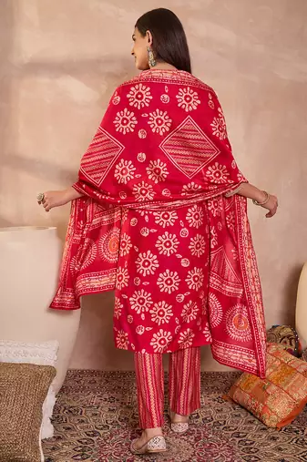 Women pink cotton blend floral printed straight kurta trouser with dupatta