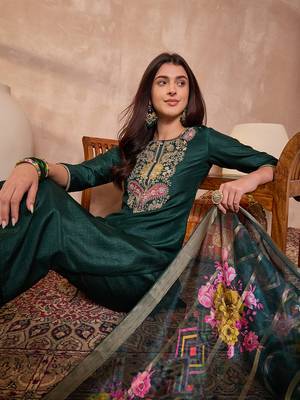 Women green silk blend solid embroidered straight kurta trouser with dupatta 2