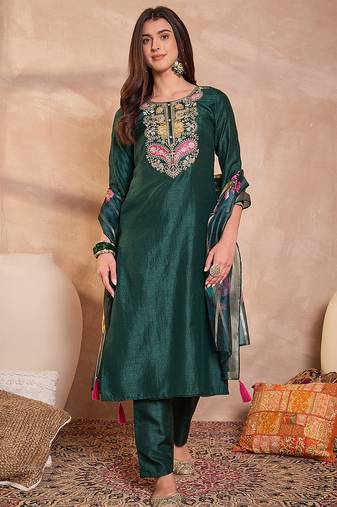 Women green silk blend solid embroidered straight kurta trouser with dupatta