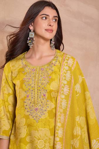 Women yellow  floral printed straight kurta trouser with dupatta