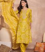 Women yellow  floral printed straight kurta trouser with dupatta