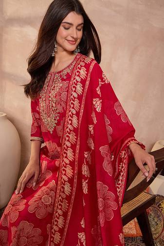 Women pink  floral printed straight kurta trouser with dupatta