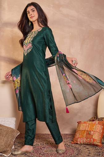 Women green silk blend solid embroidered straight kurta trouser with dupatta