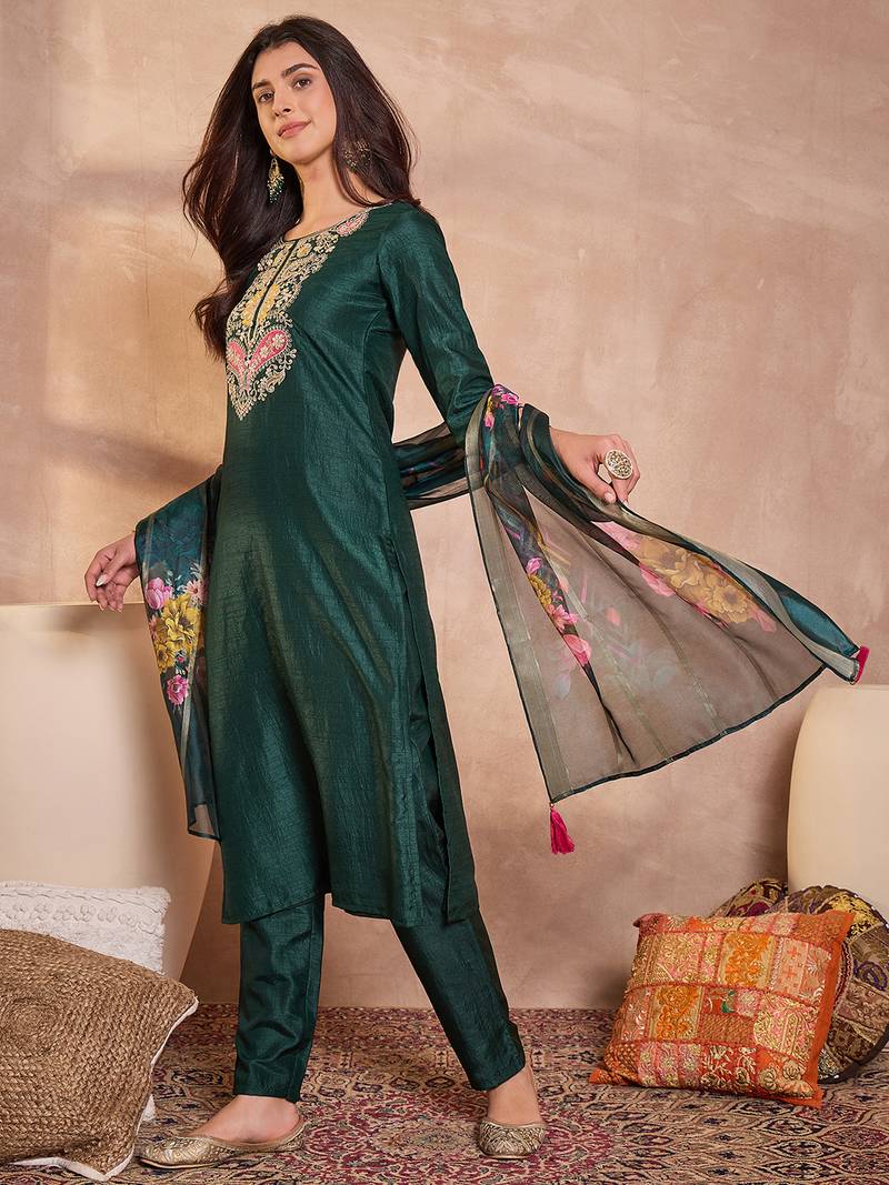 Women green silk blend solid embroidered straight kurta trouser with dupatta