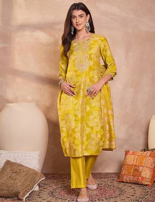 Women yellow  floral printed straight kurta trouser with dupatta 5