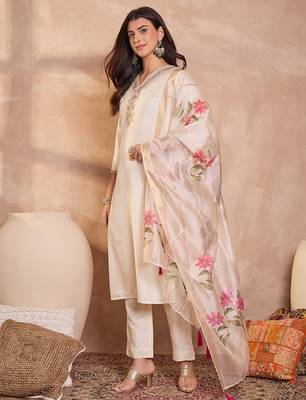 Women off white silk blend solid embroidered straight kurta trouser with dupatta 3