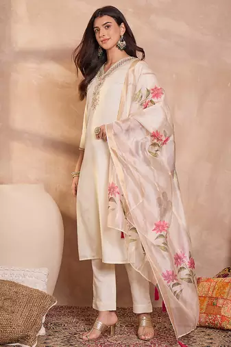 Women off white silk blend solid embroidered straight kurta trouser with dupatta