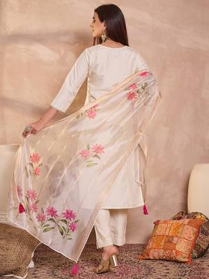 Women off white silk blend solid embroidered straight kurta trouser with dupatta 4