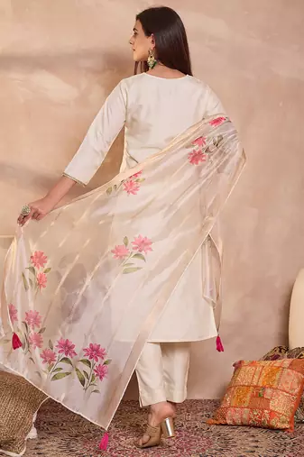Women off white silk blend solid embroidered straight kurta trouser with dupatta