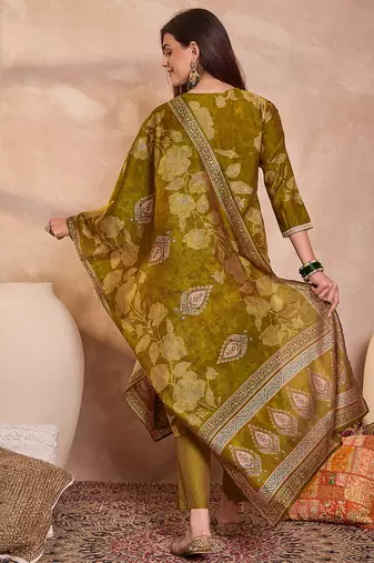 Women green silk blend floral printed straight kurta trouser with dupatta