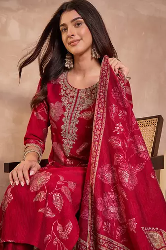 Women pink silk blend floral printed straight kurta trouser with dupatta