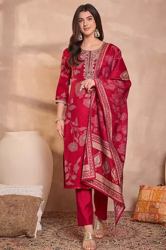 Women pink silk blend floral printed straight kurta trouser with dupatta