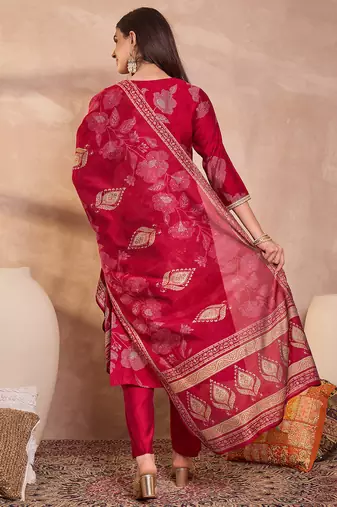 Women pink silk blend floral printed straight kurta trouser with dupatta