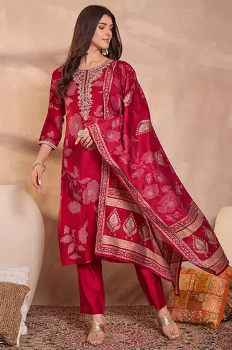 Women pink silk blend floral printed straight kurta trouser with dupatta