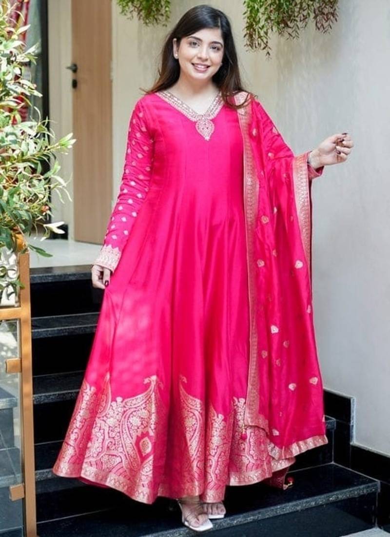Floral embroidered silk v neck pink kurta trouser & dupatta set