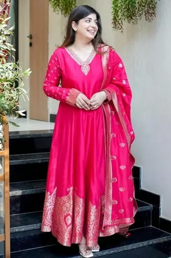 Floral embroidered silk blend v neck pink kurta trouser & dupatta set