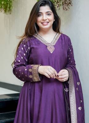 Floral embroidered silk blend v neck blue kurta trouser & dupatta set 3