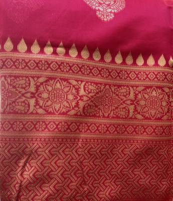  pink silk blend banarasi saree with unstitched blouse piece 5