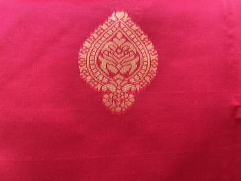 pink silk blend banarasi saree with unstitched blouse piece 8