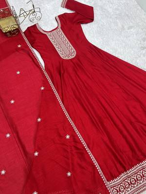Engaging Red Zari Work Silk Reception Wear Gown With Dupatta 8