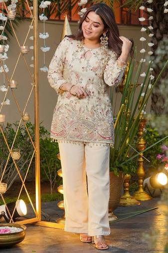 Women's crepe silk embroidered  kurti set with pant