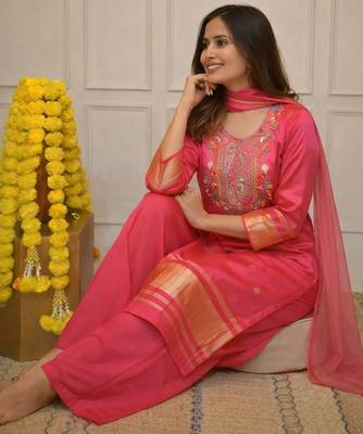 pink stylish viscose kurta palazzo set with embroidery yoke & dupatta 5