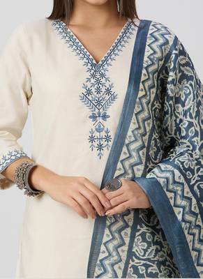 White khadi cotton kurti pant dupatta set 3