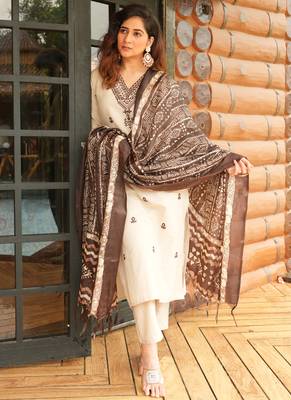 Cream khadi cotton kurti pant dupatta set 3