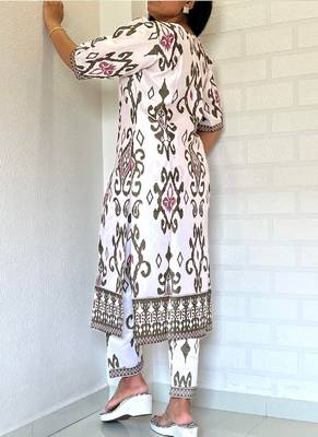 Green heavy vatican kurti with pant 2