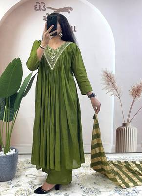 Green pure mul chanderi anarkali suit dupatta 1