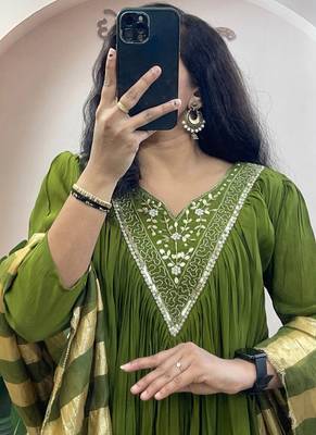 Green pure mul chanderi anarkali suit dupatta 2