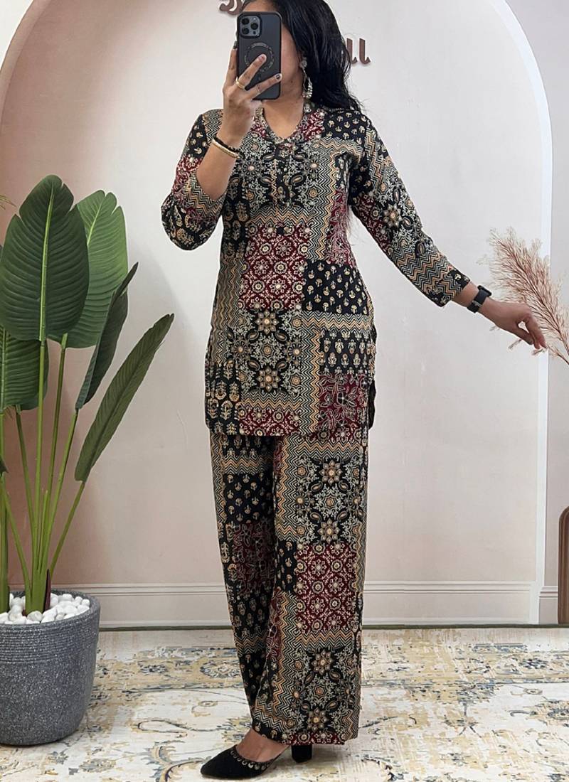 Black pure soft rayon cotton kurti with pant