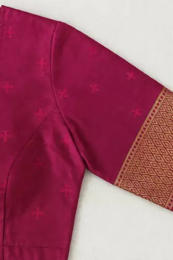 pink silk blend banarasi saree with unstitched blouse piece
