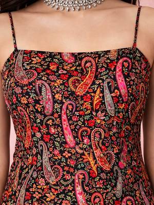 Vastramay womens black paisley digital print crepe straight kurta 2