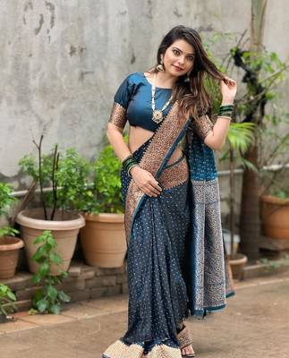Mor[pich silk blend banarasi saree with unstitched blouse piece 6