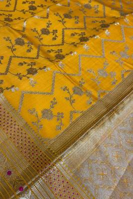 Banarasi  pure silk chiniya saree in mustard colour with floral  zari zig-zag pattern with red colour meenakari 3