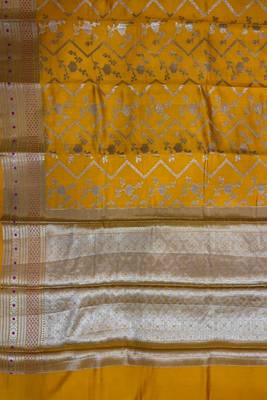 Banarasi  pure silk chiniya saree in mustard colour with floral  zari zig-zag pattern with red colour meenakari 4