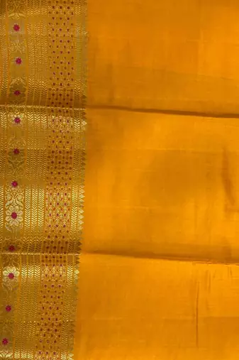 Banarasi  pure silk chiniya saree in mustard colour with floral  zari zig-zag pattern with red colour meenakari