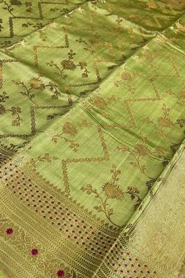 Banarasi  pure silk chiniya saree in pista green colour with floral  zari zig-zag pattern with red colour meenakari 2