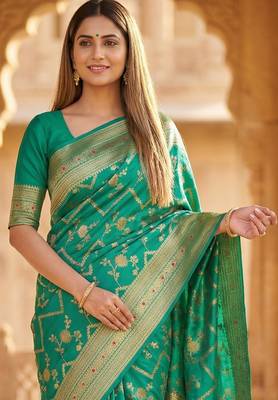 Banarasi  pure silk chiniya saree in teal green colour with floral  zari zig-zag pattern with red colour meenakari 2