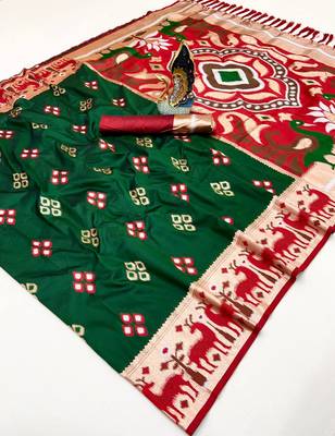 Green soft saree with zari weawing meenakari rich pallu and unique ikkat border 2