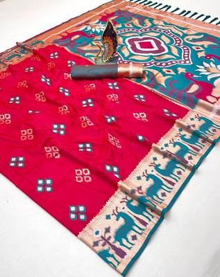 Pink soft saree with zari weawing meenakari rich pallu and unique ikkat border 3